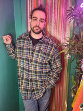 Load image into Gallery viewer, Lee Cotton Checked Shirt
